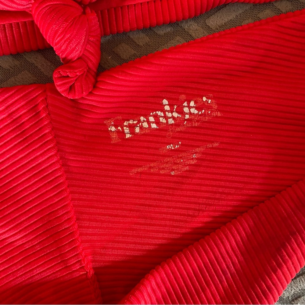 Red Ribbed Knot-Front Bikini Set - Picture 2 of 8